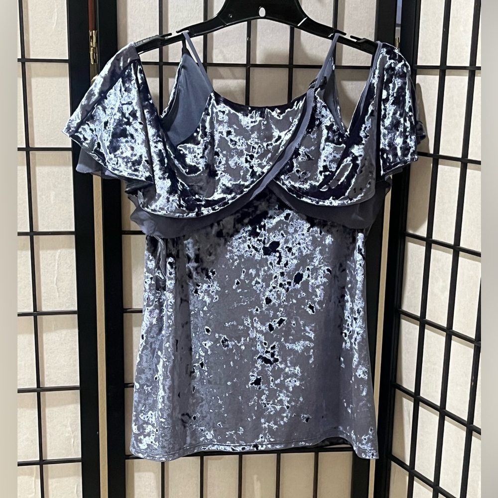 W H B M BLUE CRUSH Velvet Cold-Shoulder FLOUNCE BLOUSE WOMEN ZIZE M - Picture 1 of 8